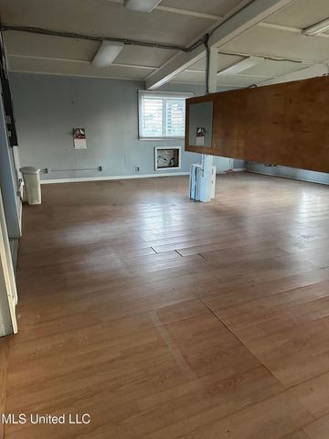 215 Highway 61 S., Natchez, MS 39120