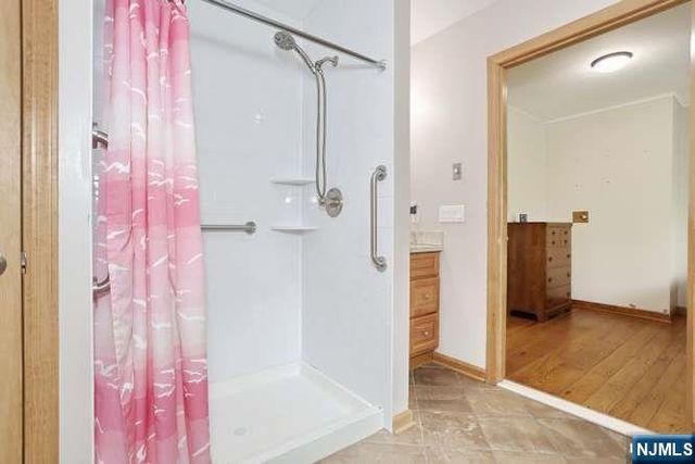 405 Terhune Avenue, Paramus, NJ 07652