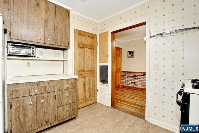 405 Terhune Avenue, Paramus, NJ 07652