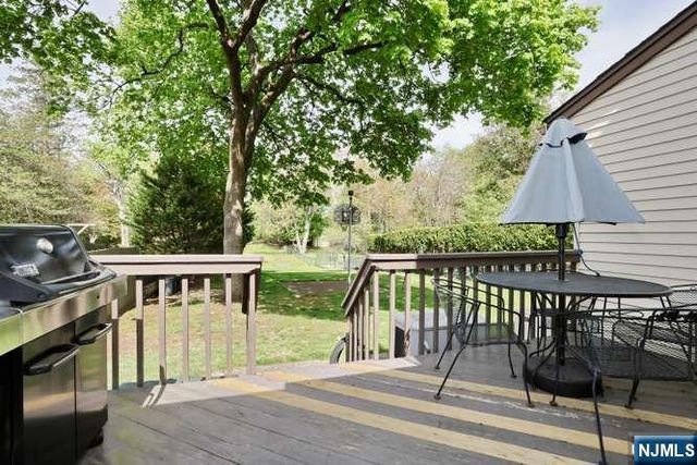 405 Terhune Avenue, Paramus, NJ 07652