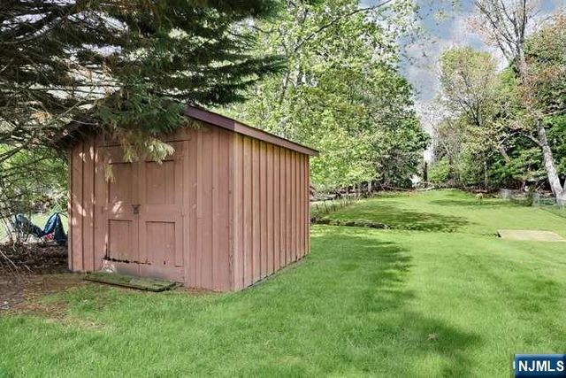 405 Terhune Avenue, Paramus, NJ 07652