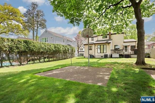 405 Terhune Avenue, Paramus, NJ 07652