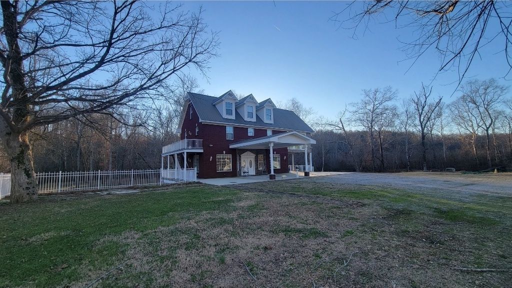 397 Bluff Springs Rd, Mcminnville, TN 37110