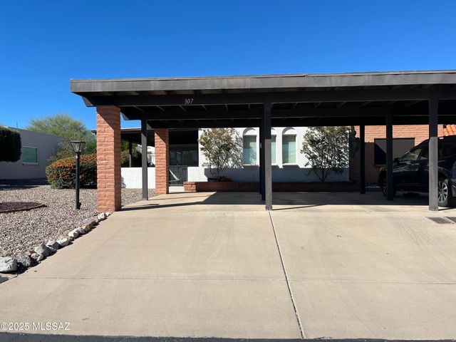 307 N Calle Del Diablo, Green Valley, AZ 85614