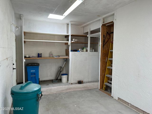 307 N Calle Del Diablo, Green Valley, AZ 85614