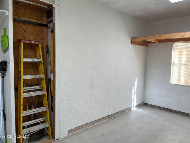 307 N Calle Del Diablo, Green Valley, AZ 85614