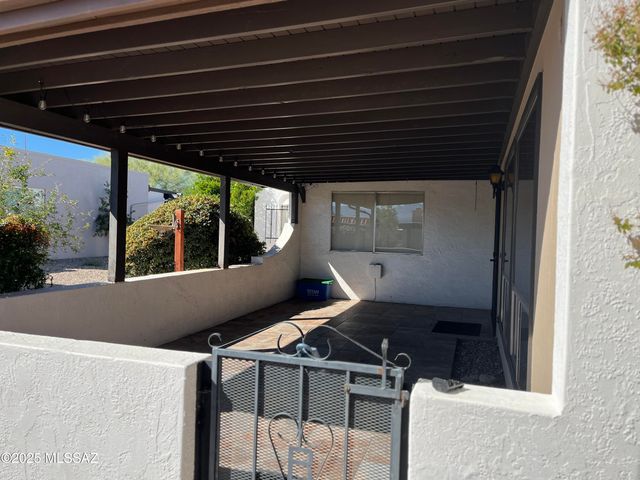 307 N Calle Del Diablo, Green Valley, AZ 85614