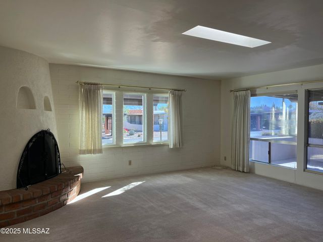 307 N Calle Del Diablo, Green Valley, AZ 85614