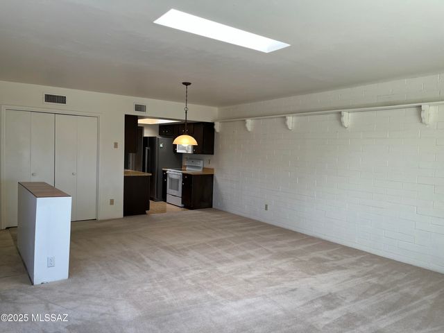 307 N Calle Del Diablo, Green Valley, AZ 85614