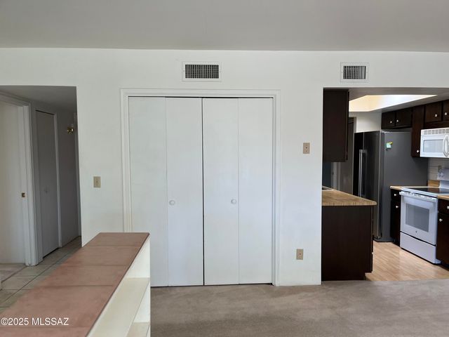 307 N Calle Del Diablo, Green Valley, AZ 85614