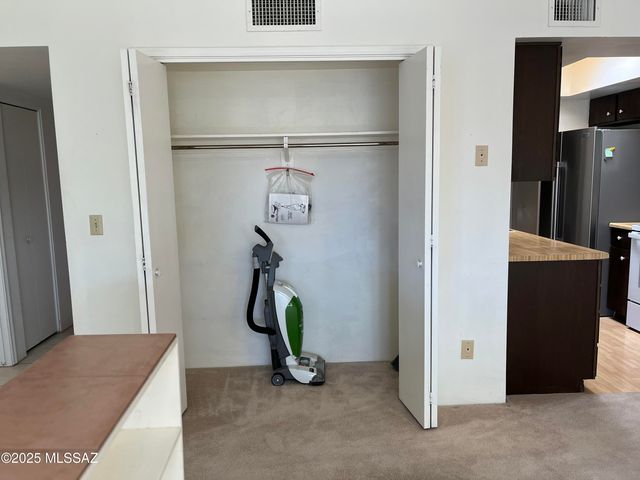 307 N Calle Del Diablo, Green Valley, AZ 85614