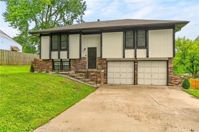 2016 N 85th Street, Kansas City, KS 66109