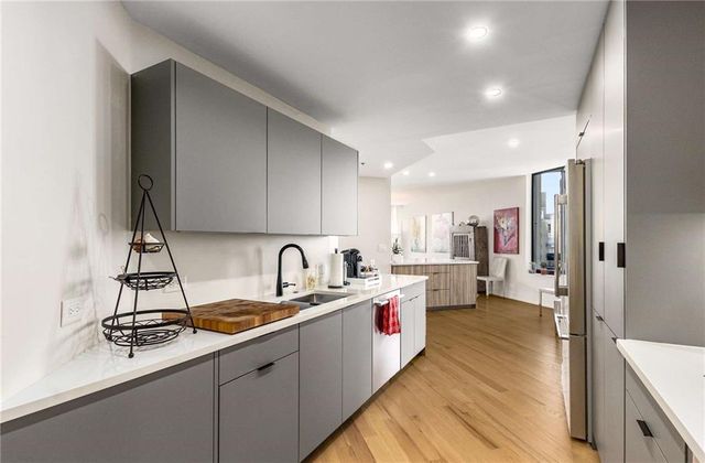 2660 Peachtree NW Road 18H, Atlanta, GA 30305