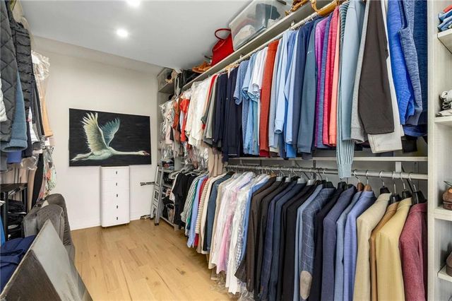 2660 Peachtree NW Road 18H, Atlanta, GA 30305