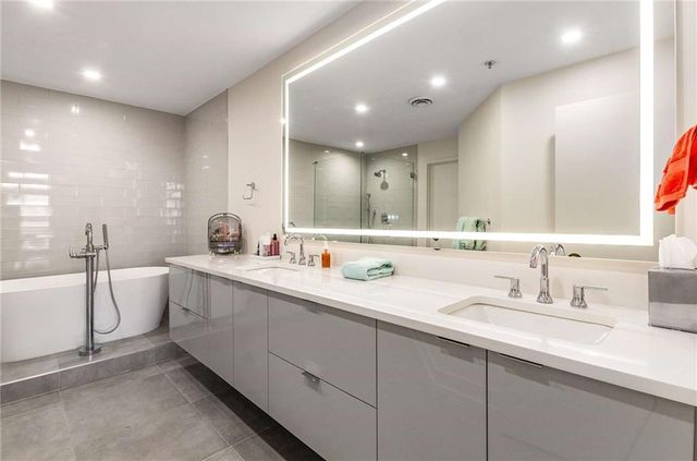 2660 Peachtree NW Road 18H, Atlanta, GA 30305