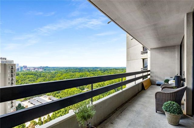 2660 Peachtree NW Road 18H, Atlanta, GA 30305