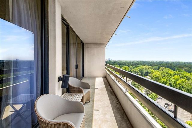 2660 Peachtree NW Road 18H, Atlanta, GA 30305