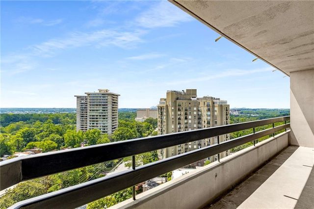 2660 Peachtree NW Road 18H, Atlanta, GA 30305