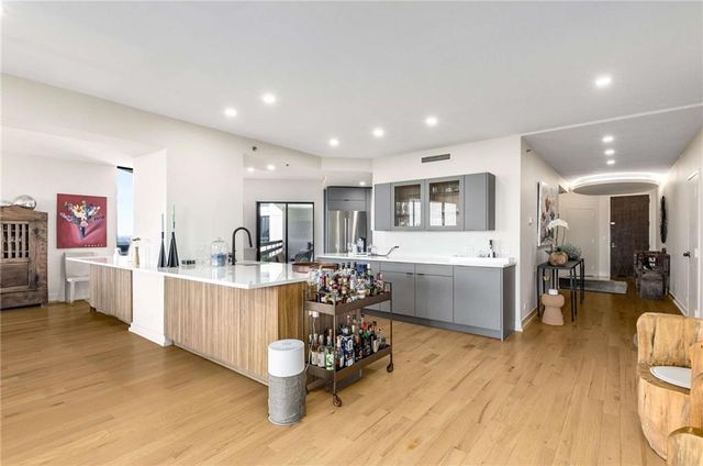 2660 Peachtree NW Road 18H, Atlanta, GA 30305