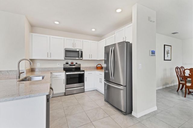 3293 HILLTOP CIRCLE, Bradenton, FL 34211