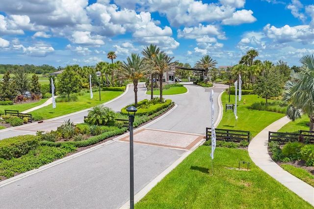 3293 HILLTOP CIRCLE, Bradenton, FL 34211