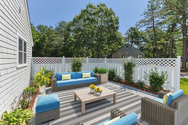 75 Sipps Road UNIT 75, Mashpee, MA 02649