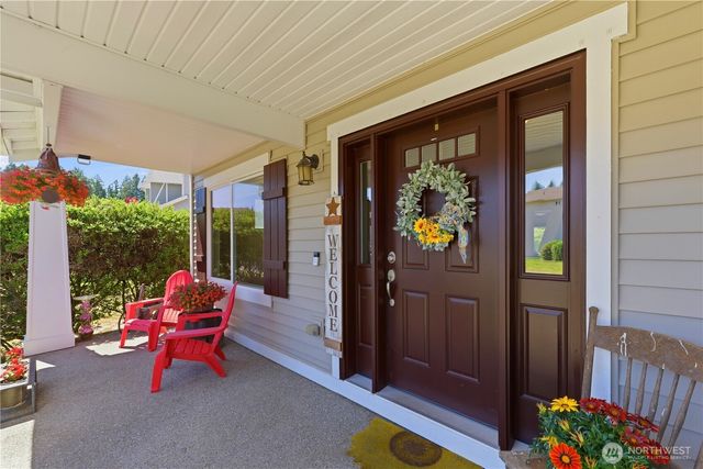 4392 Chanting Circle SW, Port Orchard, WA 98367