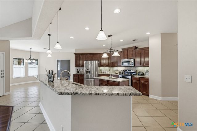 8001 Ridgeway Court, Nolanville, TX 76559