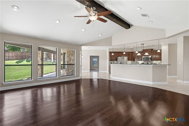 8001 Ridgeway Court, Nolanville, TX 76559