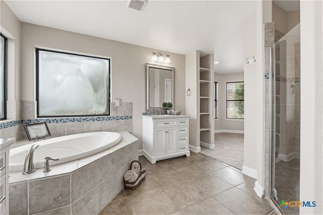 8001 Ridgeway Court, Nolanville, TX 76559