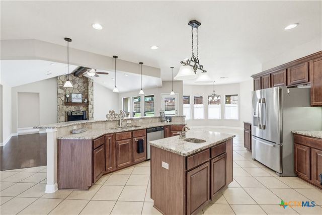 8001 Ridgeway Court, Nolanville, TX 76559
