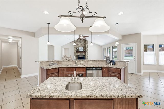 8001 Ridgeway Court, Nolanville, TX 76559
