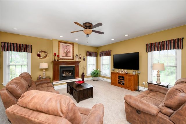 829 Hartzell School Rd, New Sewickley Twp, PA 15066