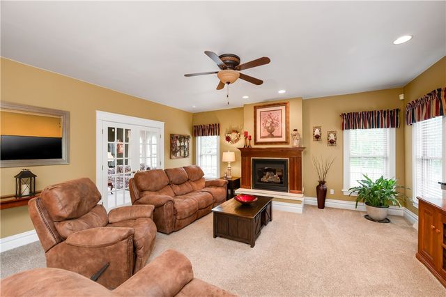 829 Hartzell School Rd, New Sewickley Twp, PA 15066