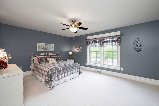 829 Hartzell School Rd, New Sewickley Twp, PA 15066