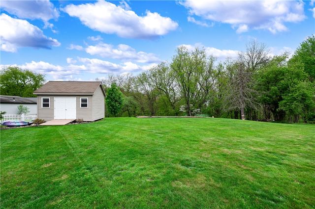 829 Hartzell School Rd, New Sewickley Twp, PA 15066