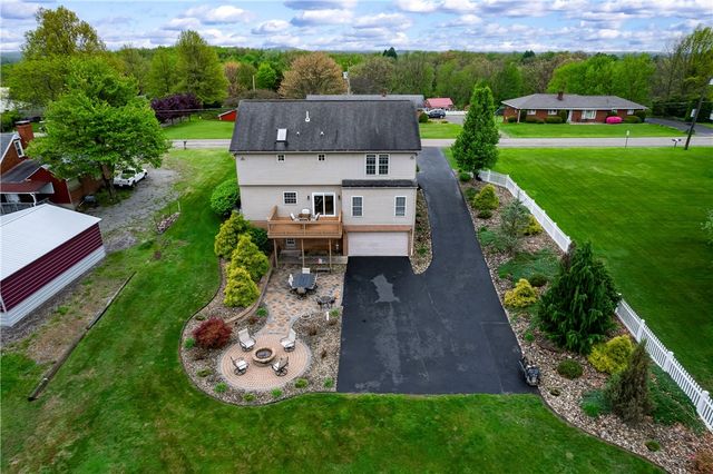 829 Hartzell School Rd, New Sewickley Twp, PA 15066
