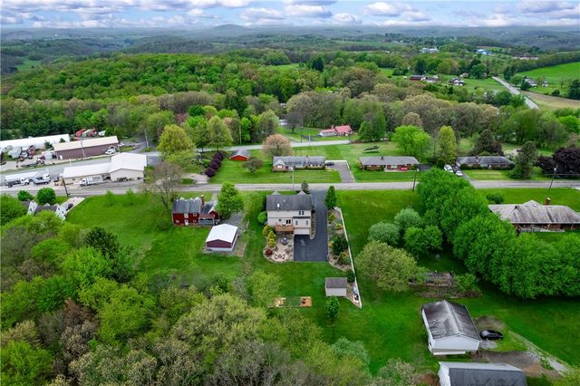 829 Hartzell School Rd, New Sewickley Twp, PA 15066