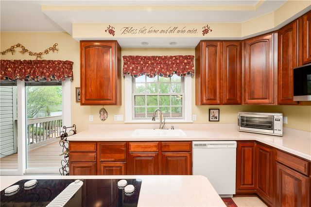 829 Hartzell School Rd, New Sewickley Twp, PA 15066