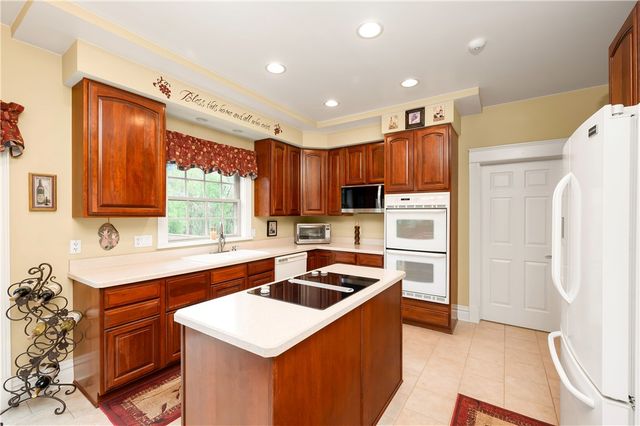 829 Hartzell School Rd, New Sewickley Twp, PA 15066