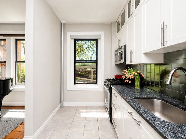 870 W 181st St Apt 38, New York City, NY 10033