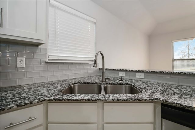 1140 Rosemary Street, Centerton, AR 72719