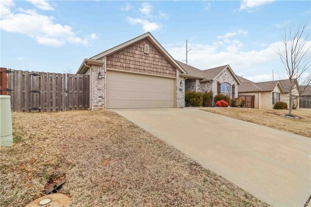 1140 Rosemary Street, Centerton, AR 72719