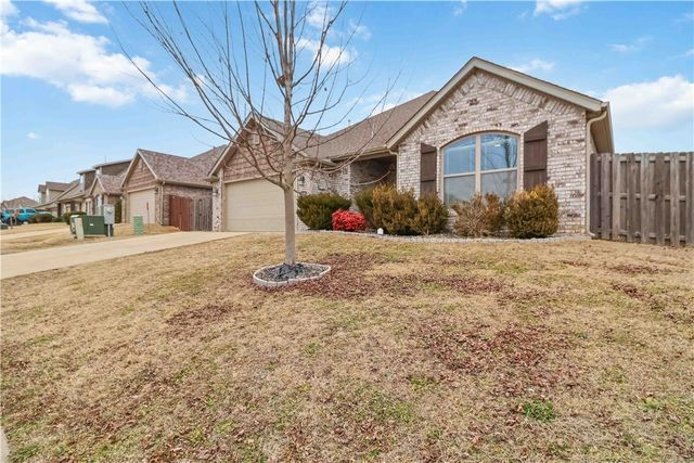 1140 Rosemary Street, Centerton, AR 72719