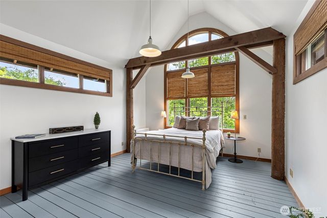 4710 New Sweden Avenue NE, Bainbridge Island, WA 98110
