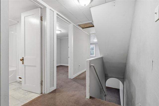 802 Mckinley Ave, East Vandergrift, PA 15629