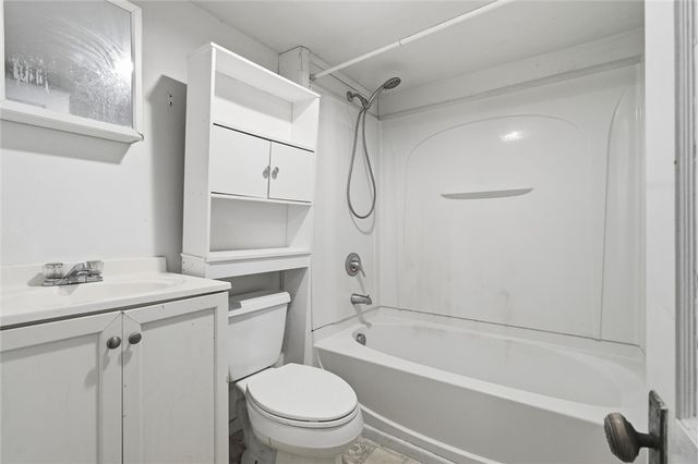 802 Mckinley Ave, East Vandergrift, PA 15629