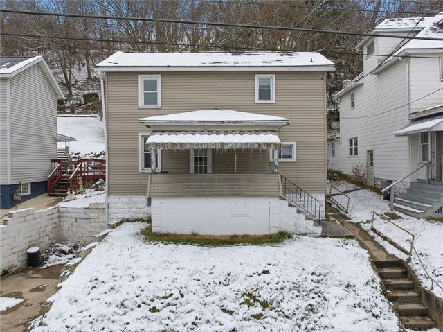 802 Mckinley Ave, East Vandergrift, PA 15629