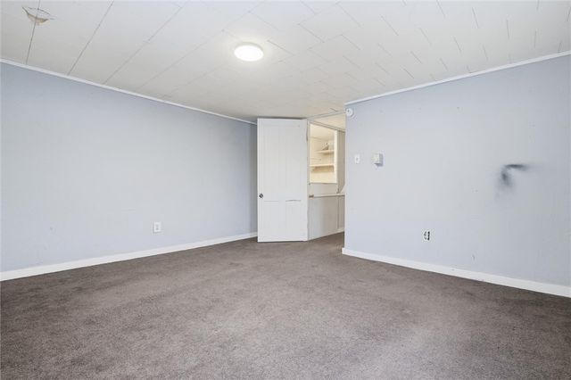 802 Mckinley Ave, East Vandergrift, PA 15629