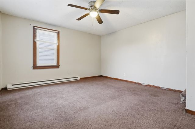 802 Mckinley Ave, East Vandergrift, PA 15629